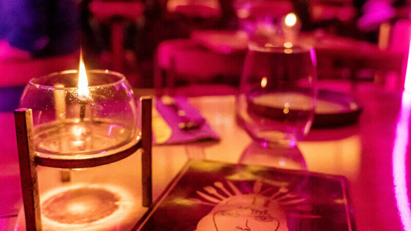 Una Fiesta Barbie en Virgen con dress code y música en vivo