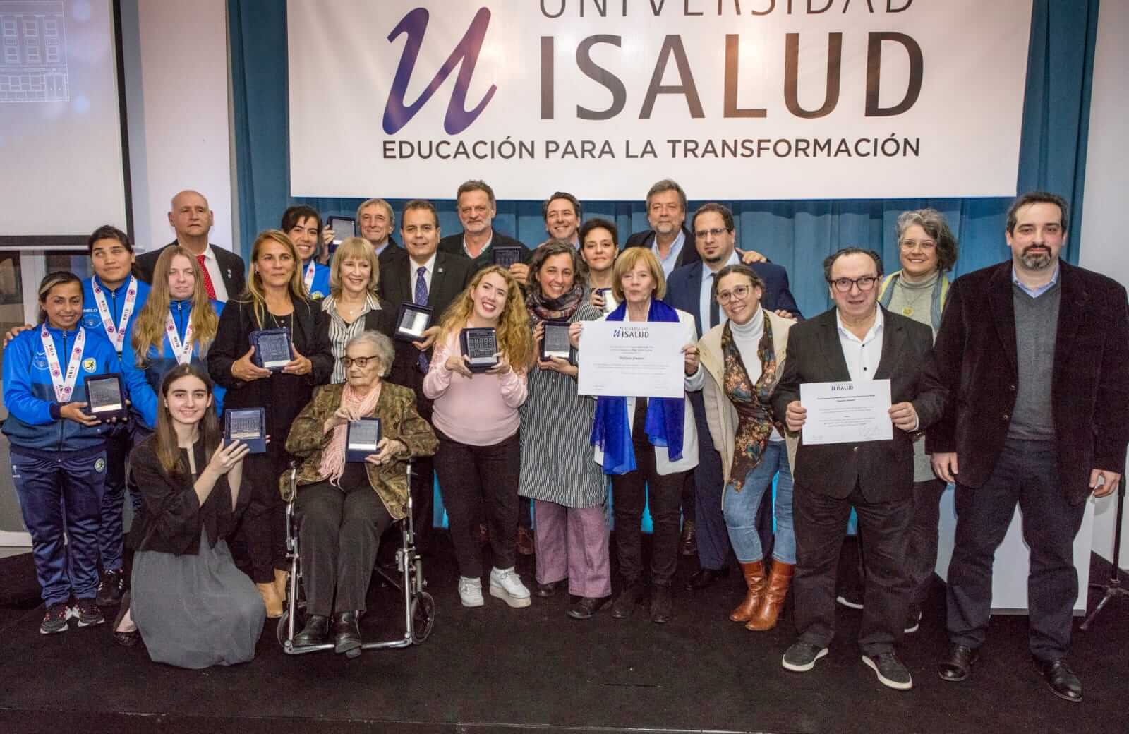 La Fundación ISALUD, creada por Ginés González García realizó la entrega de premios
