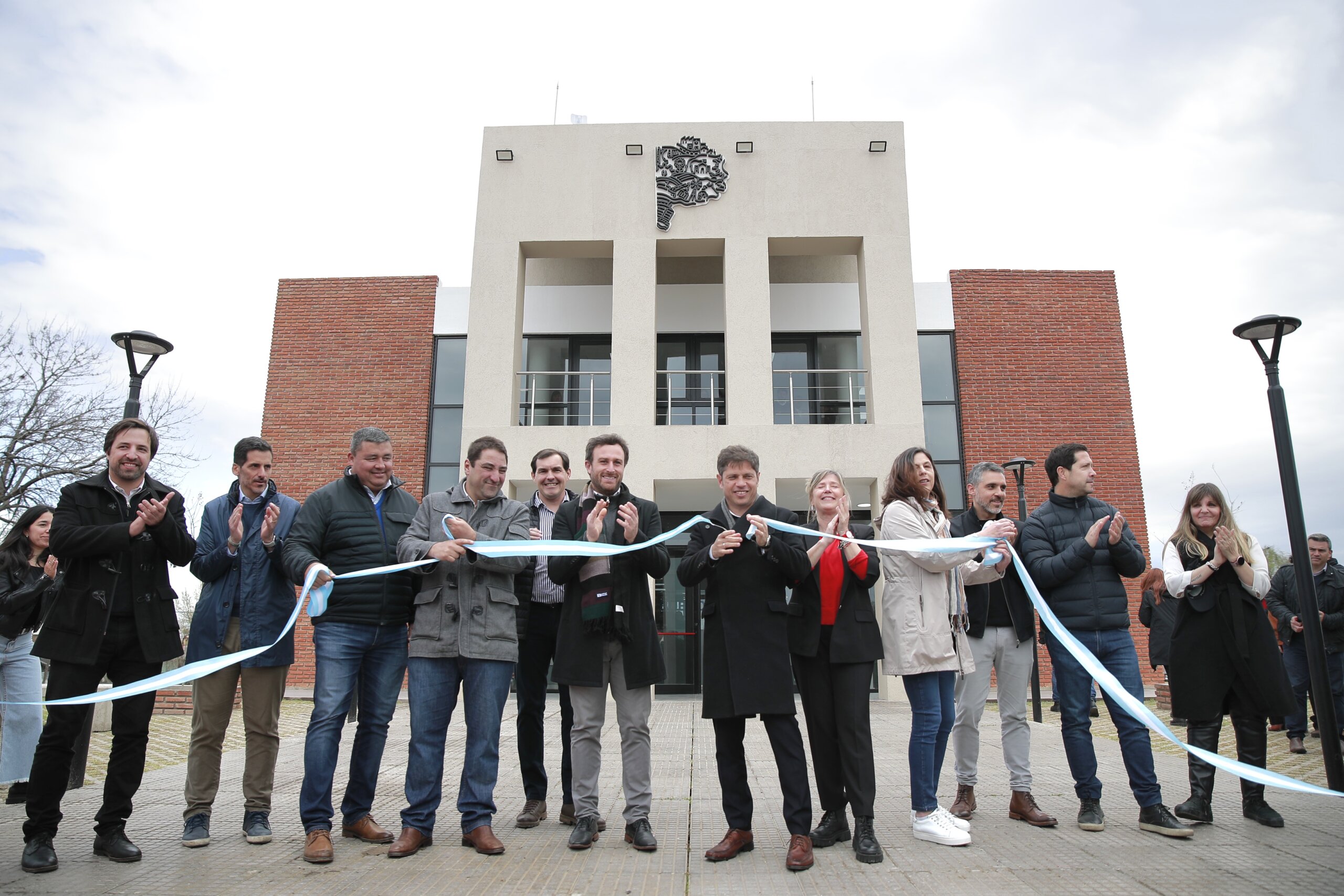 Kicillof inauguró una Casa de la Provincia en Veinticinco de Mayo
