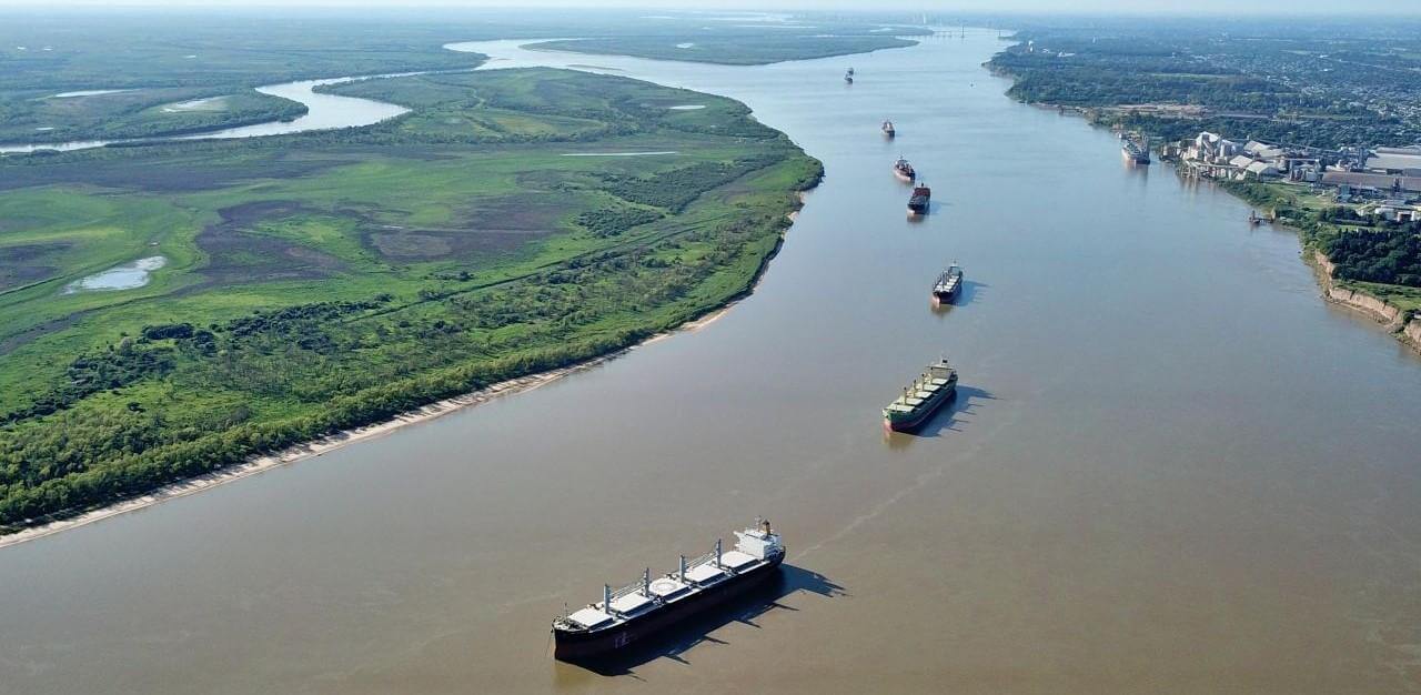 Citan al canciller Cafiero para que de informe frente a las tensiones diplomáticas con Paraguay por la Hidrovía