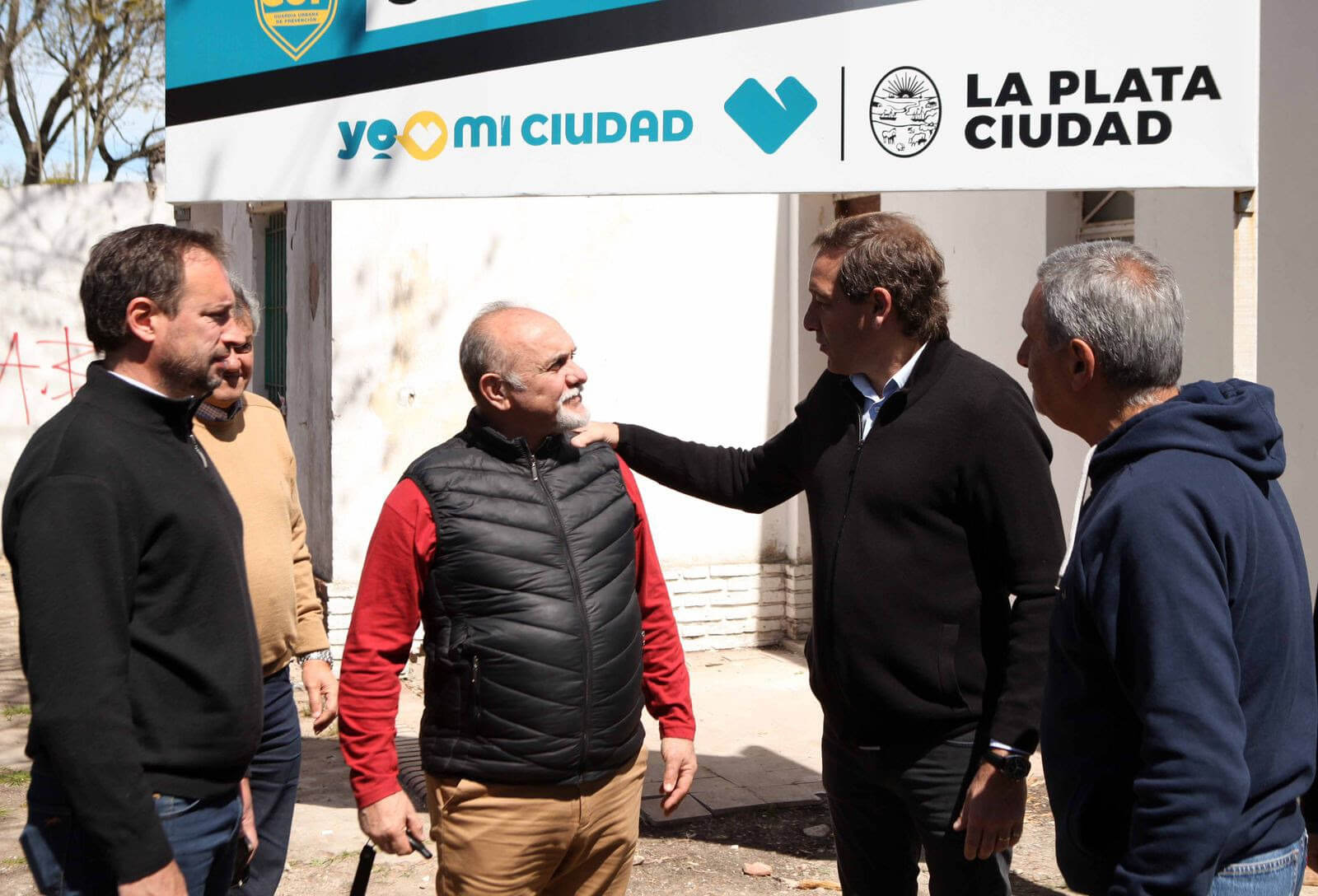 La Plata: Intendente Garro recorrió City Bell con agenda enfocada en seguridad