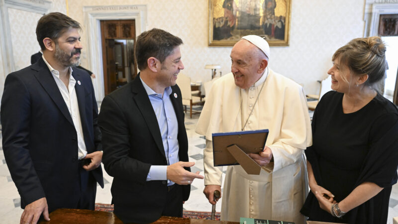 Kicillof dijo desde el Vaticano que la propuesta de Milei es asfixiar» a las provincias