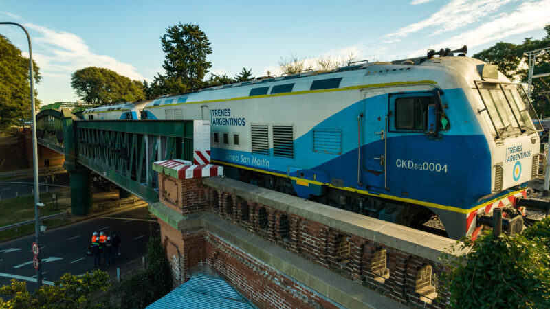 Tras el choque de dos formaciones, el tren de la Línea San Martín vuelve a llegar a Retiro