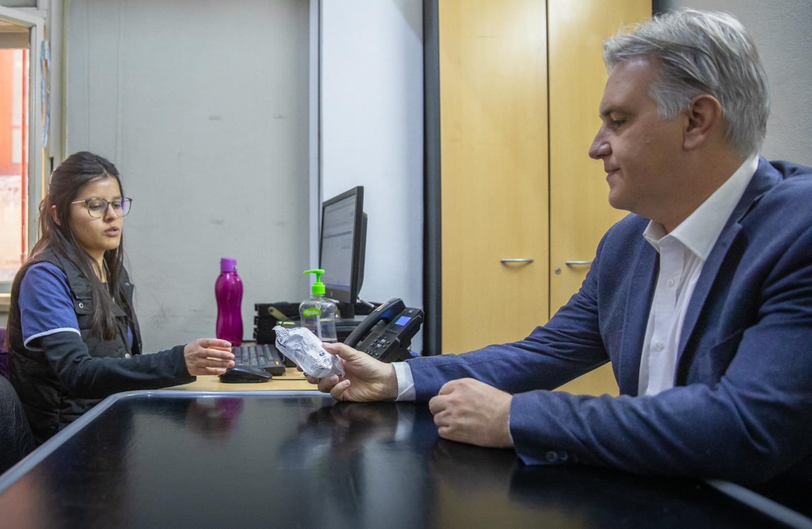 Narcotest : el gobernador cordobés Martín Llaryora se realizó el examen en cumplimiento de la nueva ley provincial