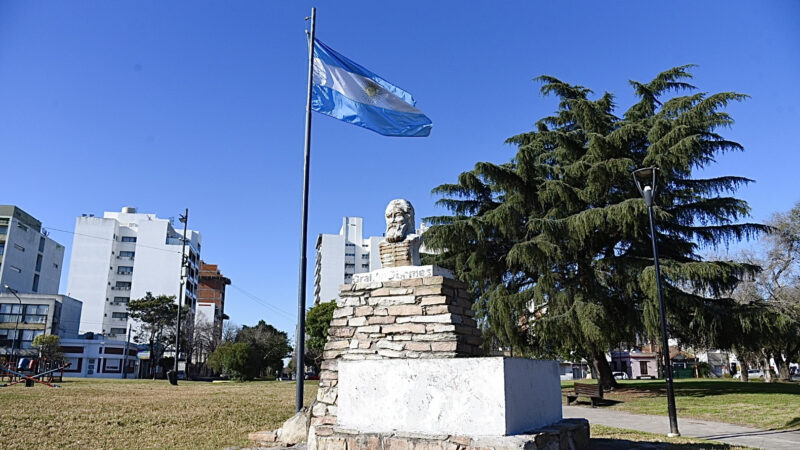 La Plata: restauran el monumento a Martín Miguel de Güemes