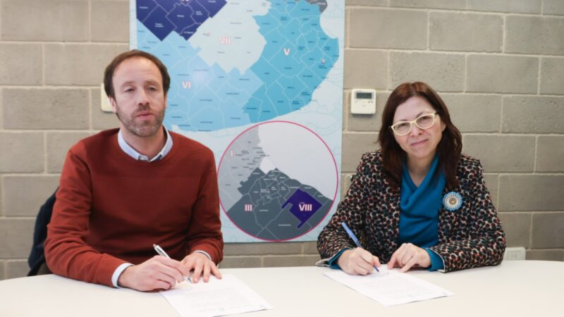 Batakis y López firmaron convenio para la construcción de 141 viviendas en San Martín