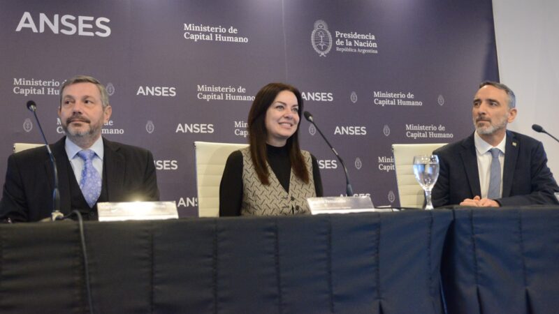 ANSES: Pettovello y de los Heros en la jornada sobre comunicación