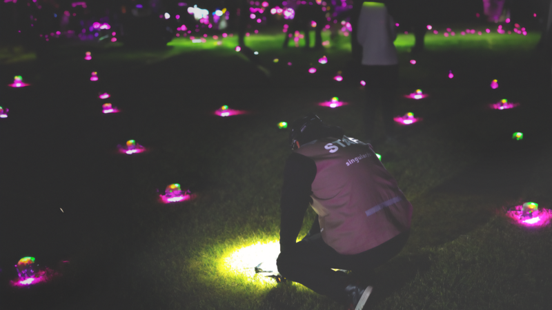 Llega a la Argentina la primera empresa de show de drones