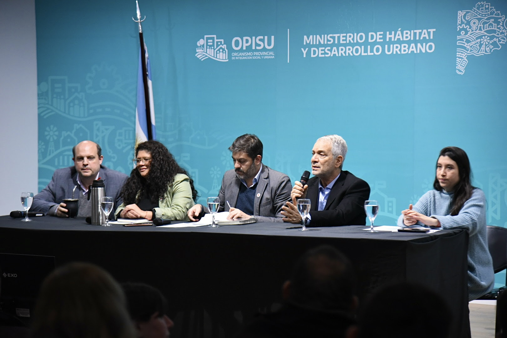 Alak y autoridades bonaerenses encabezaron la licitación de obras para el barrio El Mercadito de La Plata