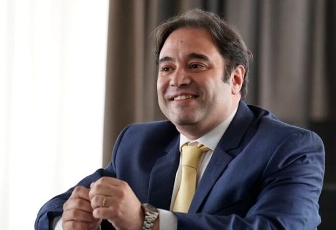 Carlos Sueiro habla de su libro «Neuroderechos y Neurodelitos»