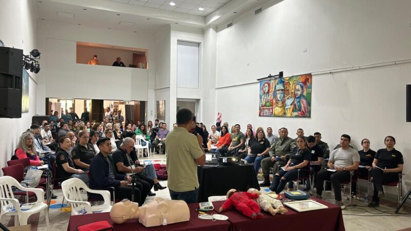 La empresa Camuzzi celebra el Dia de la RCP capacitando gente para salvar vidas