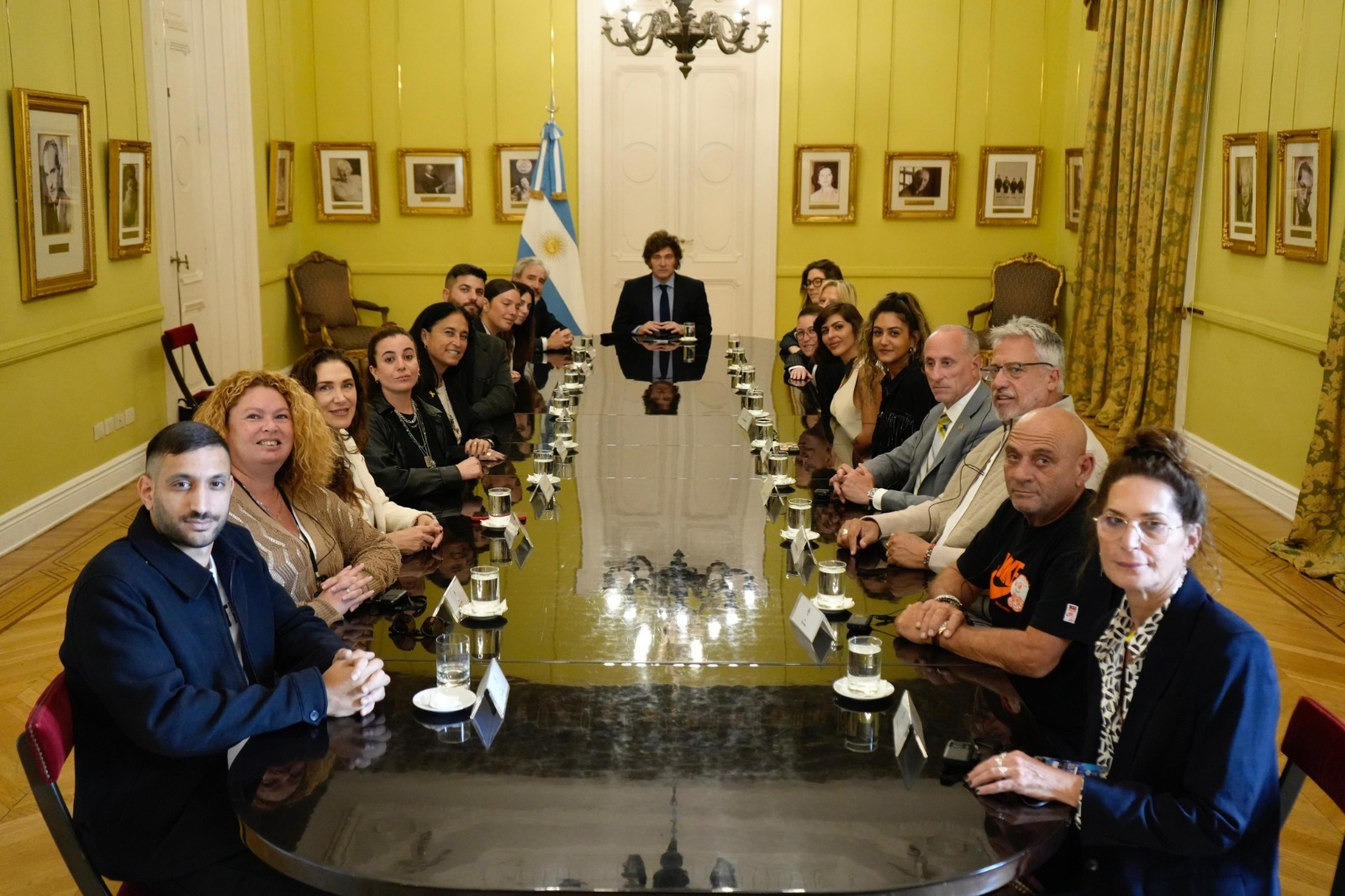 El Presidente Javier Milei recibió a los sobrevivientes del Festival Nova