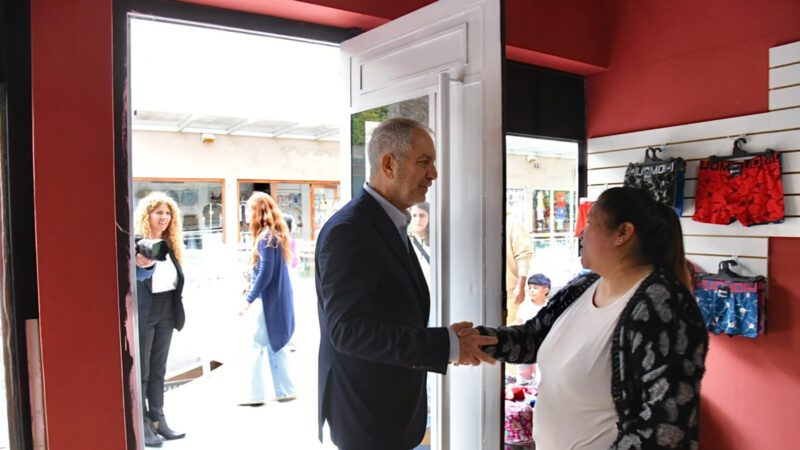 La Plata: Alak hizo una recorrida por el paseo comercial de los ex vendedores ambulantes