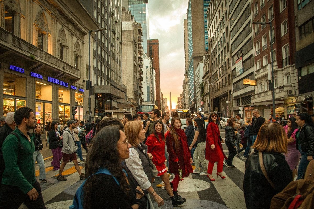 Cinematique Microcentro. Un viaje teatral, musical y audiovisual por los edificios históricos de CABA
