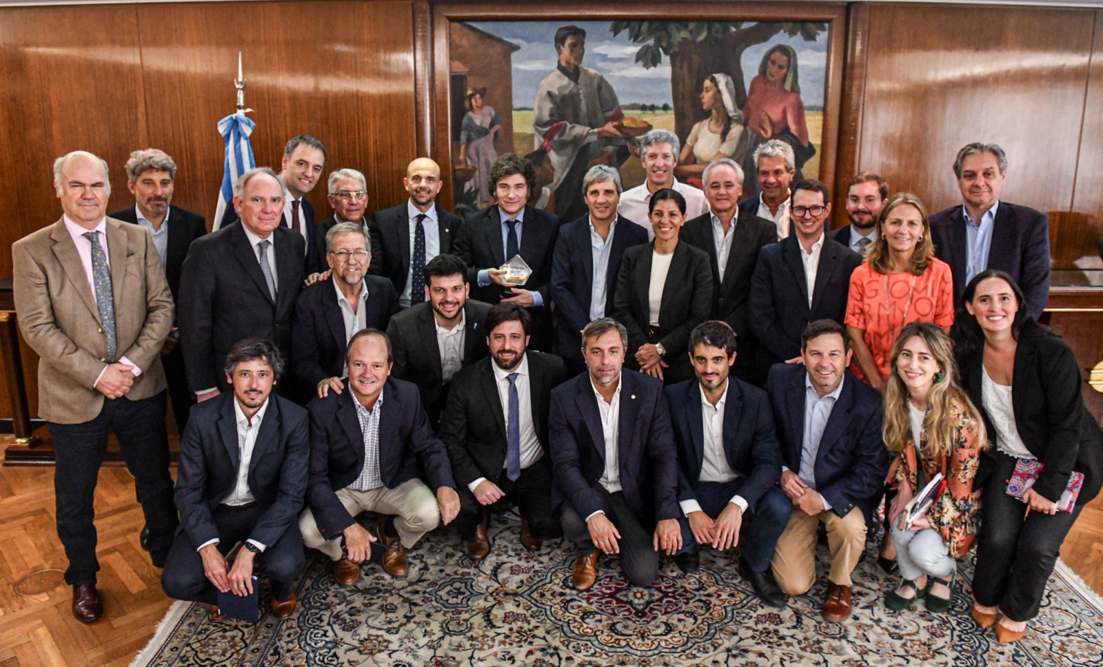 Milei mantuvo un encuentro con el equipo económico