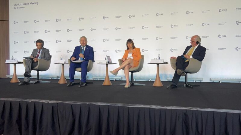 Bullrrich en Brasil enfatizó la participación de Argentina en el G20