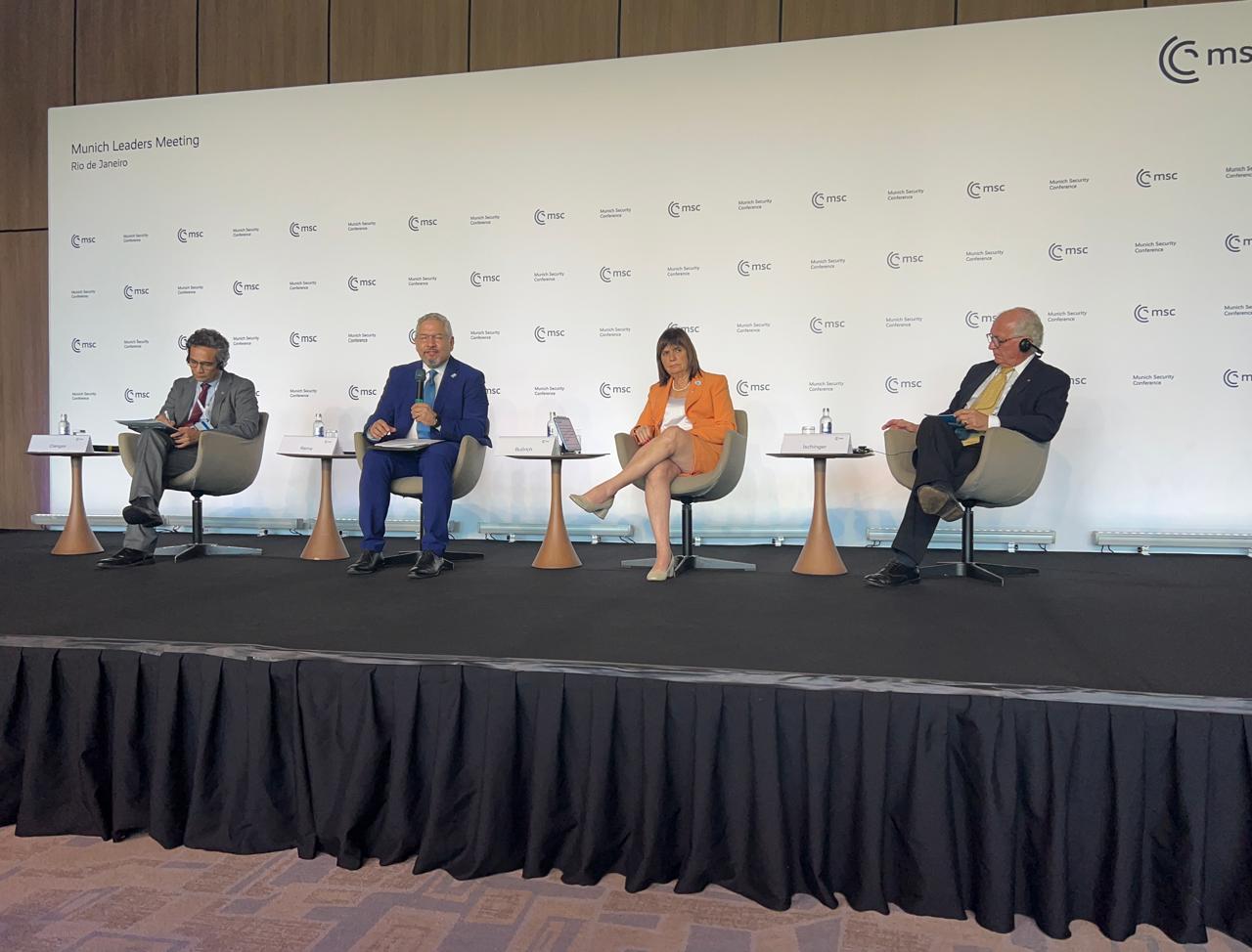 Bullrrich en Brasil enfatizó la participación de Argentina en el G20