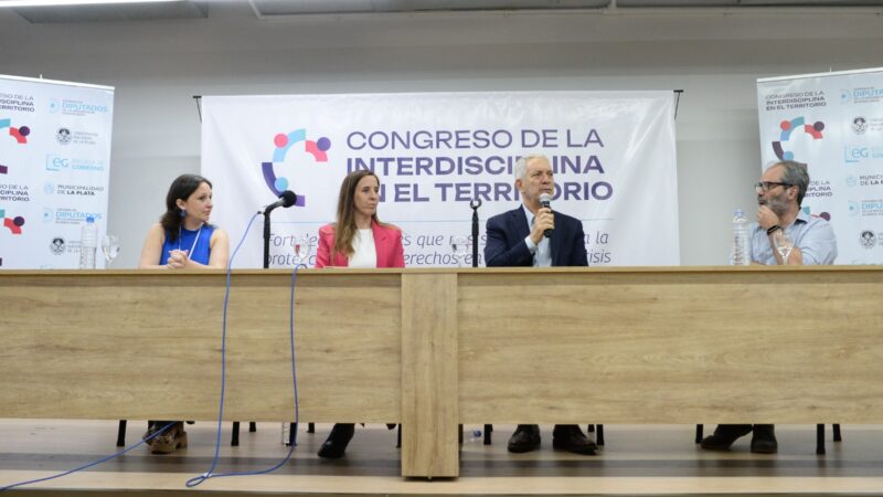Alak encabezó un congreso sobre problemáticas sociales
