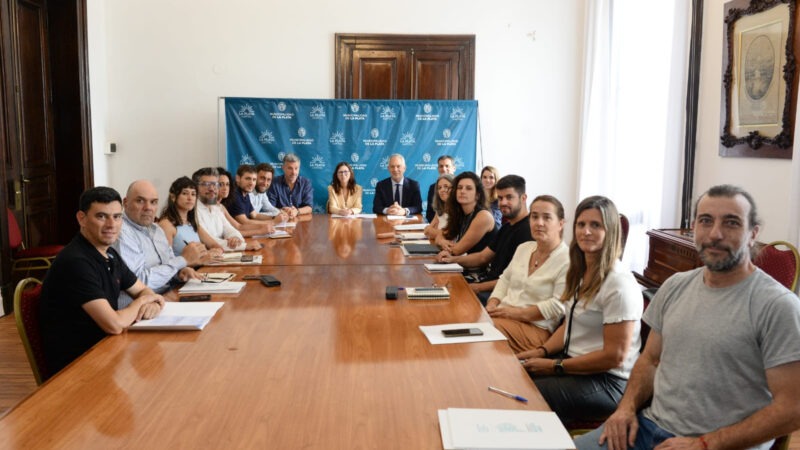 Alak y Batakis planifican obras de viviendas en La Plata