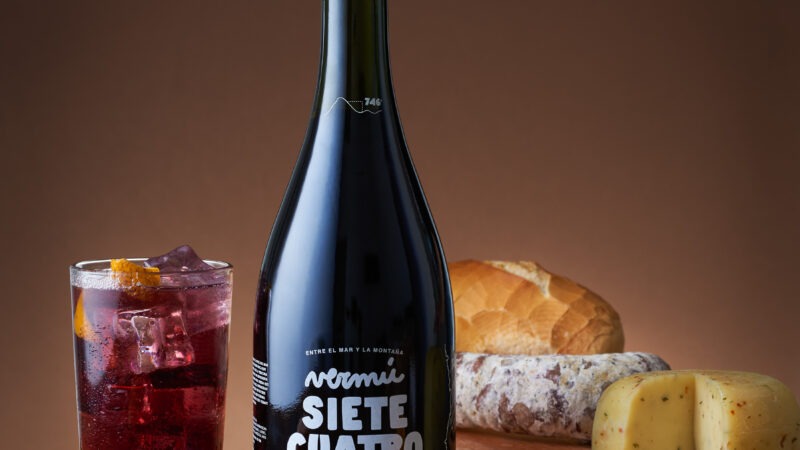 Llega Siete Cuatro Seis, un nuevo vermú