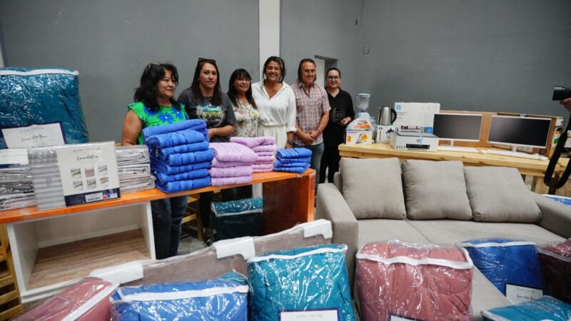 Gadano y los Amigos del Hogar entregaron donaciones al Hogar de Niños