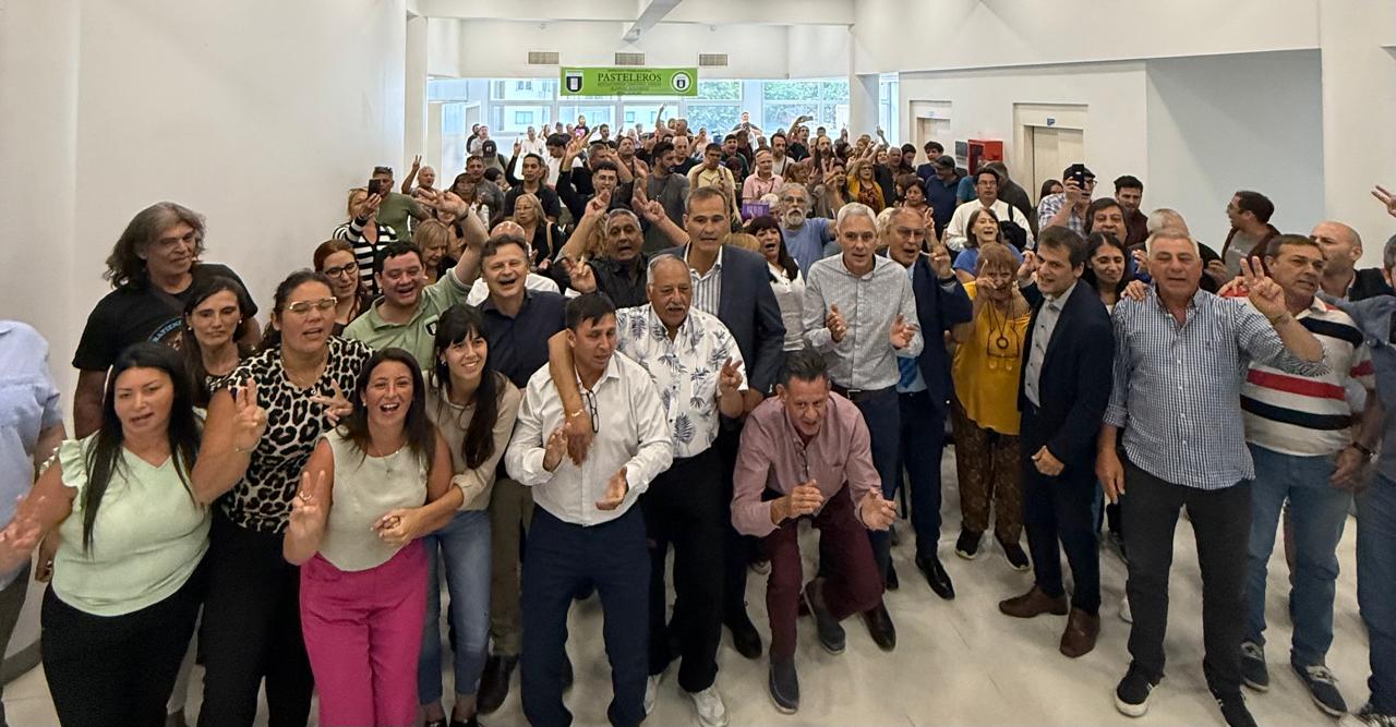 La Corriente provincial por los derechos humanos: Axel Presidente, se presentó en La Plata