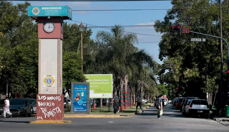 Alak en los festejos de Los Hornos: «Iniciaremos la construcción de una nueva Avenida 60»