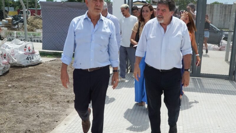 Alak y Sileoni supervisaron la obra de la Escuela Primaria N°119 de Lisandro Olmos