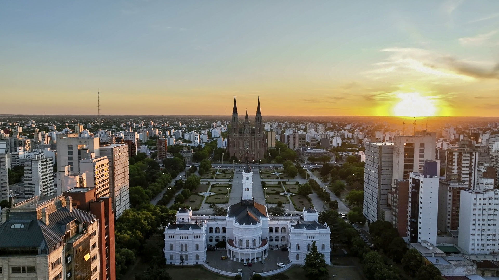 Guía práctica para estudiantes: los consejos del Municipio de La Plata para evitar fraudes al alquilar