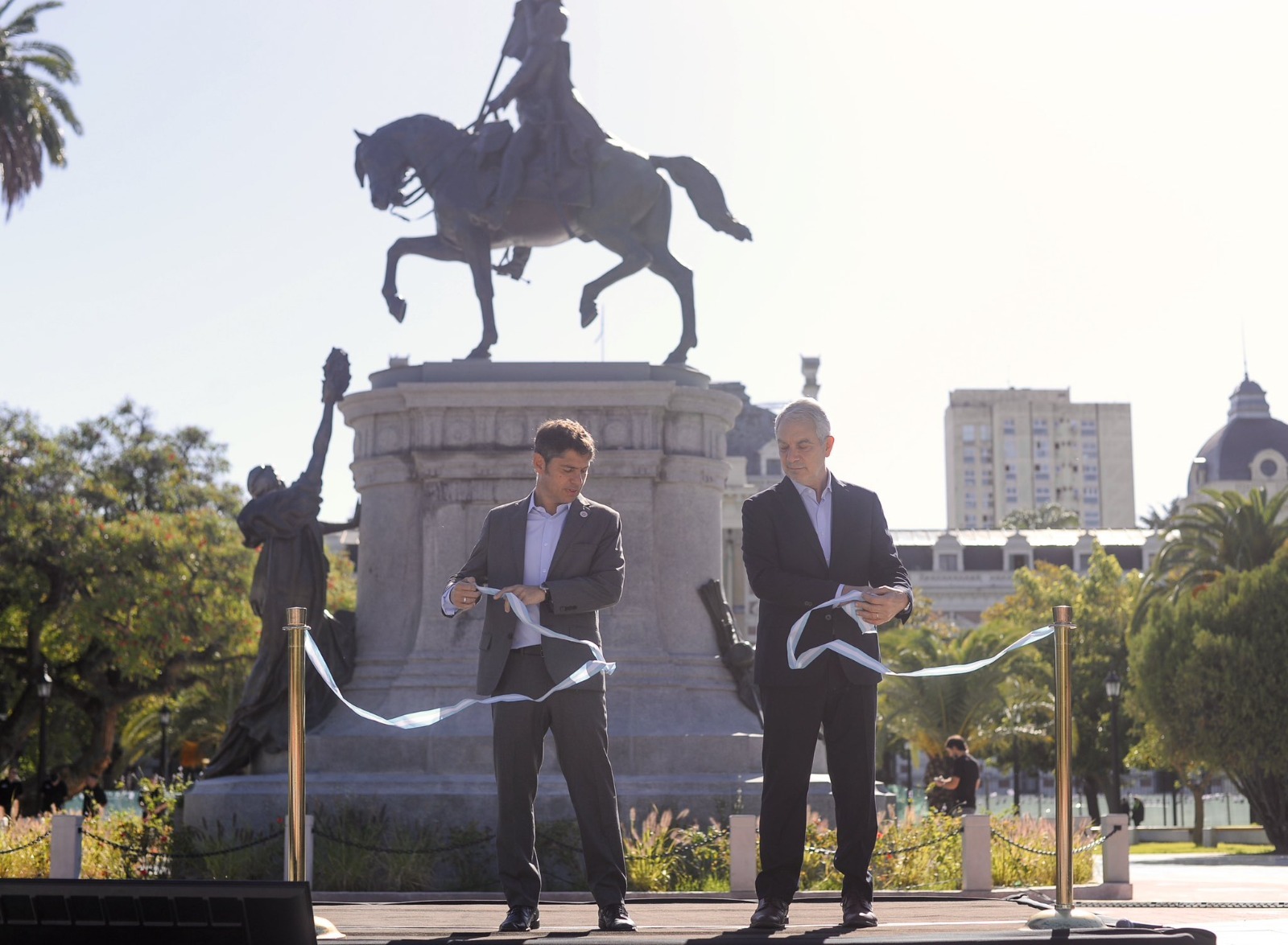 La Plata: Alak y Kicillof inauguraron las obras de remodelación de Plaza San Martín