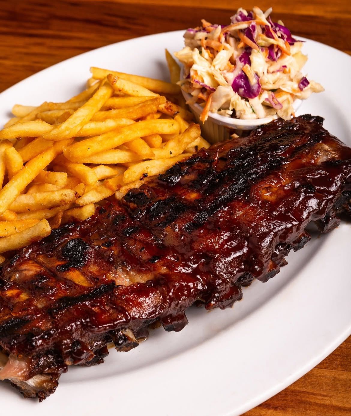 La cadena de comida estilo americana, Kansas celebra el «Dia de las Costillas Ribs»