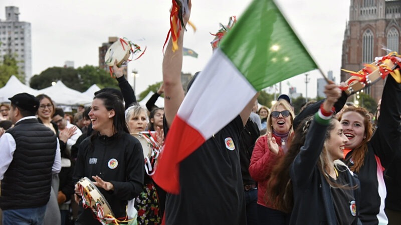 La Plata celebra la gastronomía italiana con un festival de música, danza y tradición