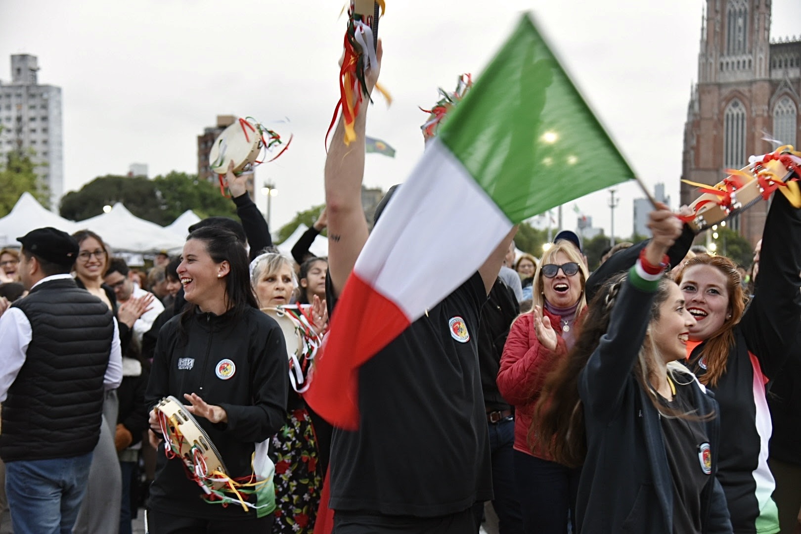 La Plata celebra la gastronomía italiana con un festival de música, danza y tradición