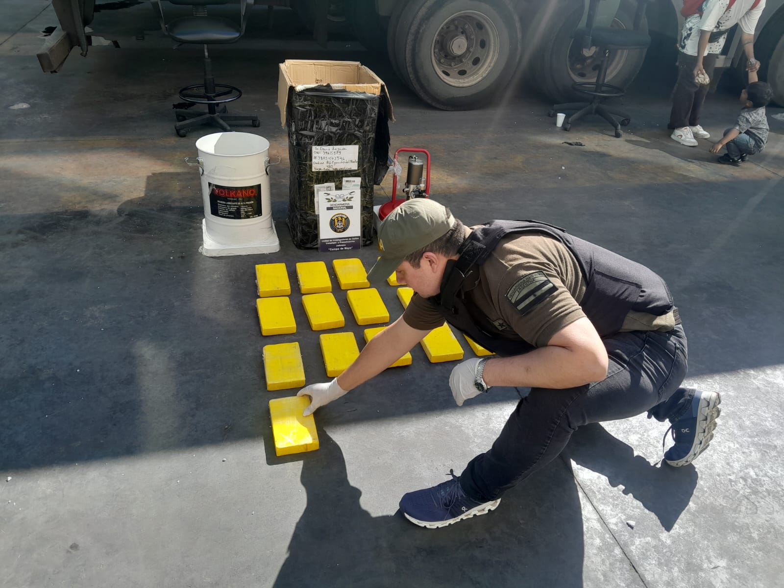 Gendarmería incautó 34 kilos de cocaína ocultos en encomiendas