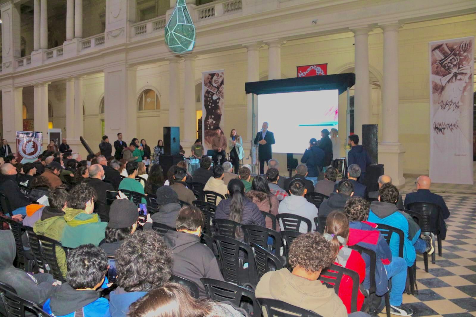 La Plata: Alak lanzó un programa para promover el empleo joven