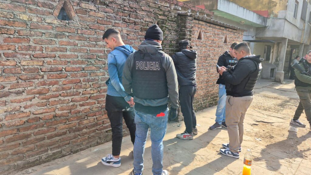 Morón: múltiples detenciones por robo automotor en el barrio Carlos Gardel