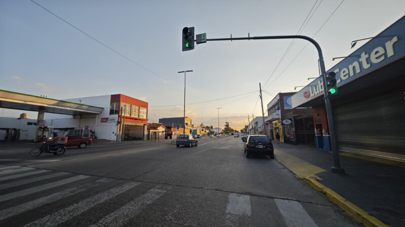 La Plata: la Municipalidad incorpora 200 semáforos inteligentes con monitoreo en tiempo real