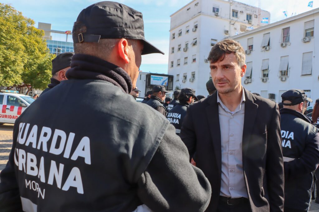 El intendente de Morón, Lucas Ghi, encabezó la presentación de la nueva Guardia Urbana