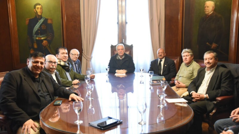 La Plata: Alak se reunió con religiosos para coordinar acciones comunitarias