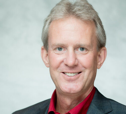 Escribe Dave Russell sobre el crecimiento de la red IT y sus vulnerabilidades