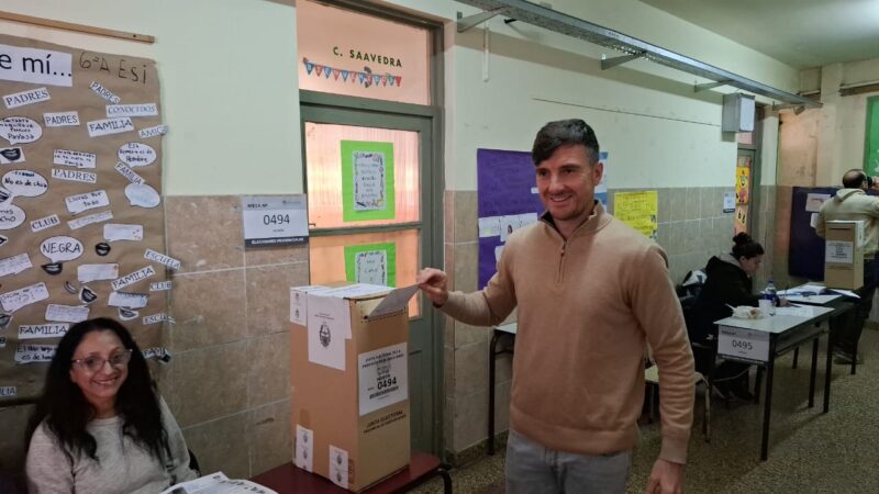Elecciones 2025: Lucas y José María Ghi votaron en El Palomar