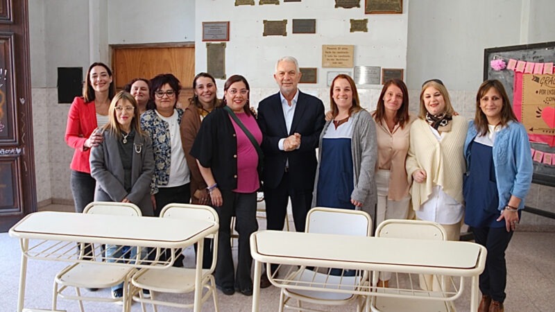 Equipamiento escolar y obras en escuelas de La Plata