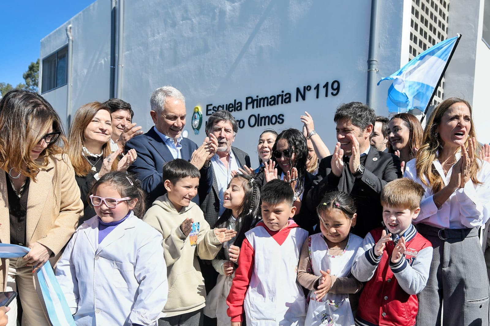 La Plata: Alak y Kicillof inauguraron una escuela primaria en Lisandro Olmos