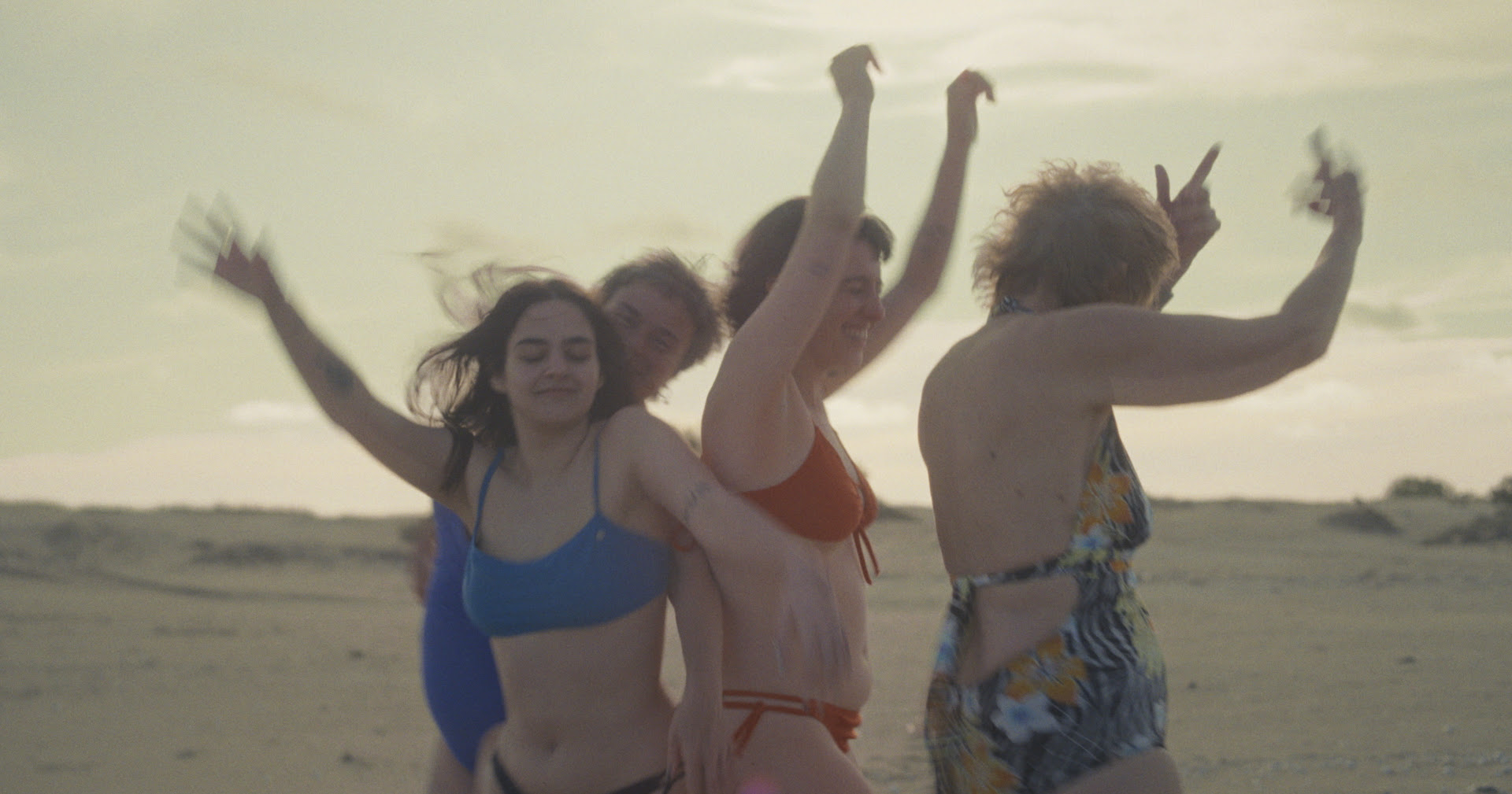 “Entre Reinas”: un documental sobre tres generaciones y el deseo de la corona