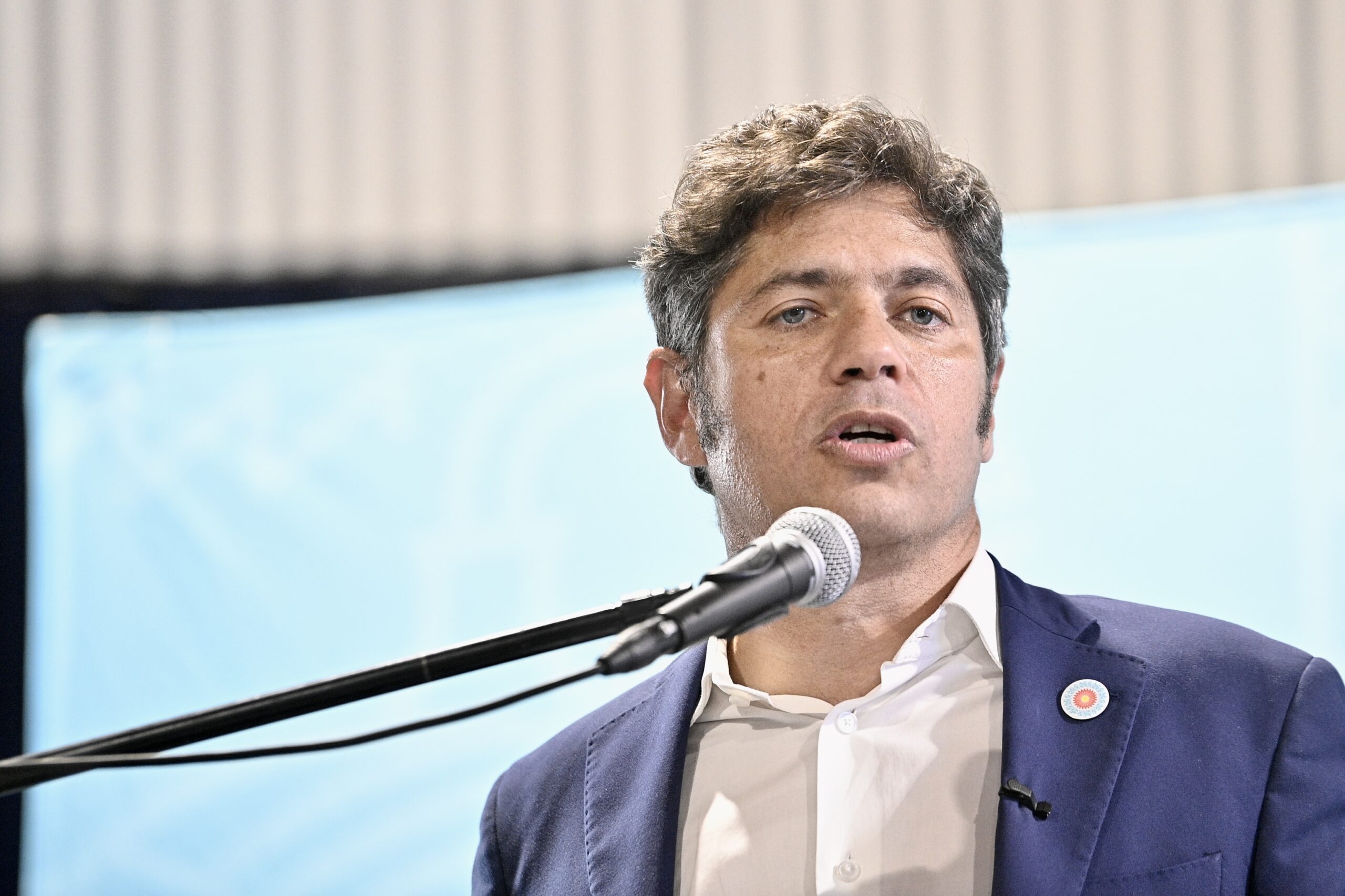 Kicillof en Avellaneda: entrega de 700 escrituras y duras críticas al rumbo económico nacional
