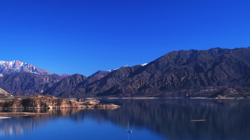 Balance Turístico 2025: entre el sostenimiento del mercado interno y el «boom» de los viajes al exterior