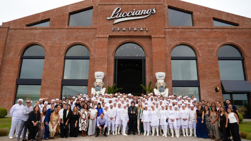 Milei visitó la planta modelo de Lucciano’s en el Parque Industrial de Mar del Plata