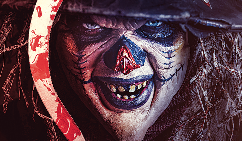 La cosecha de horror se adelanta: el espantapájaros despierta.