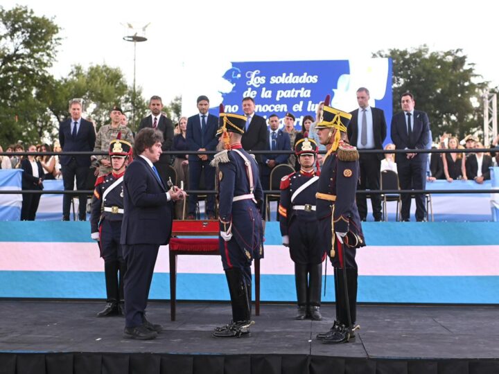 Milei definió al Sable Corvo como “el símbolo material más poderoso de la Nación Argentina