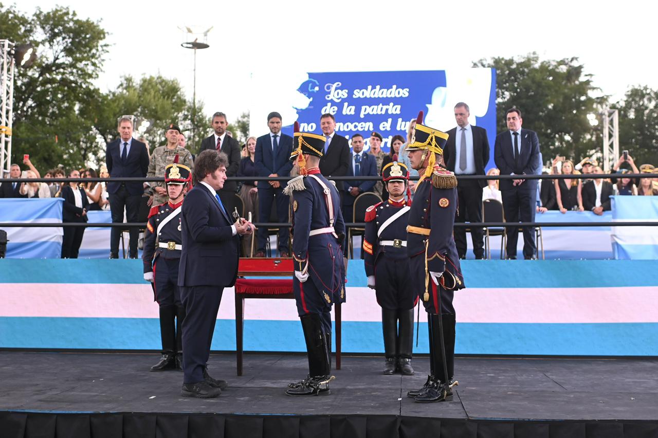 Milei definió al Sable Corvo como “el símbolo material más poderoso de la Nación Argentina